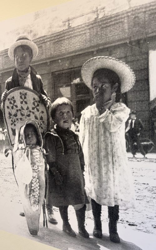 kids with cradleboard